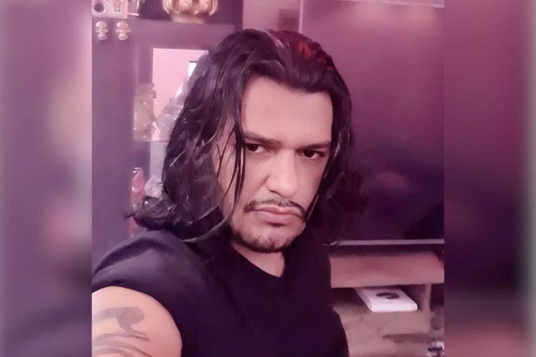 Jovem é morta com espada e carbonizada por namorado que se dizia ‘bruxo’; júri começa