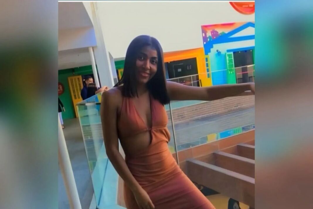 Jovem é morta pelo ex-companheiro após postagem em rede social no Rio Jovem é morta pelo ex-companheiro após postagem em rede social no Rio