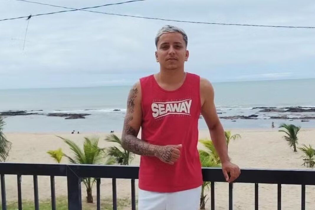 Vendedor de milho é brutalmente morto a tiros em área comercial movimentada Vendedor de milho é brutalmente morto a tiros em área comercial movimentada
