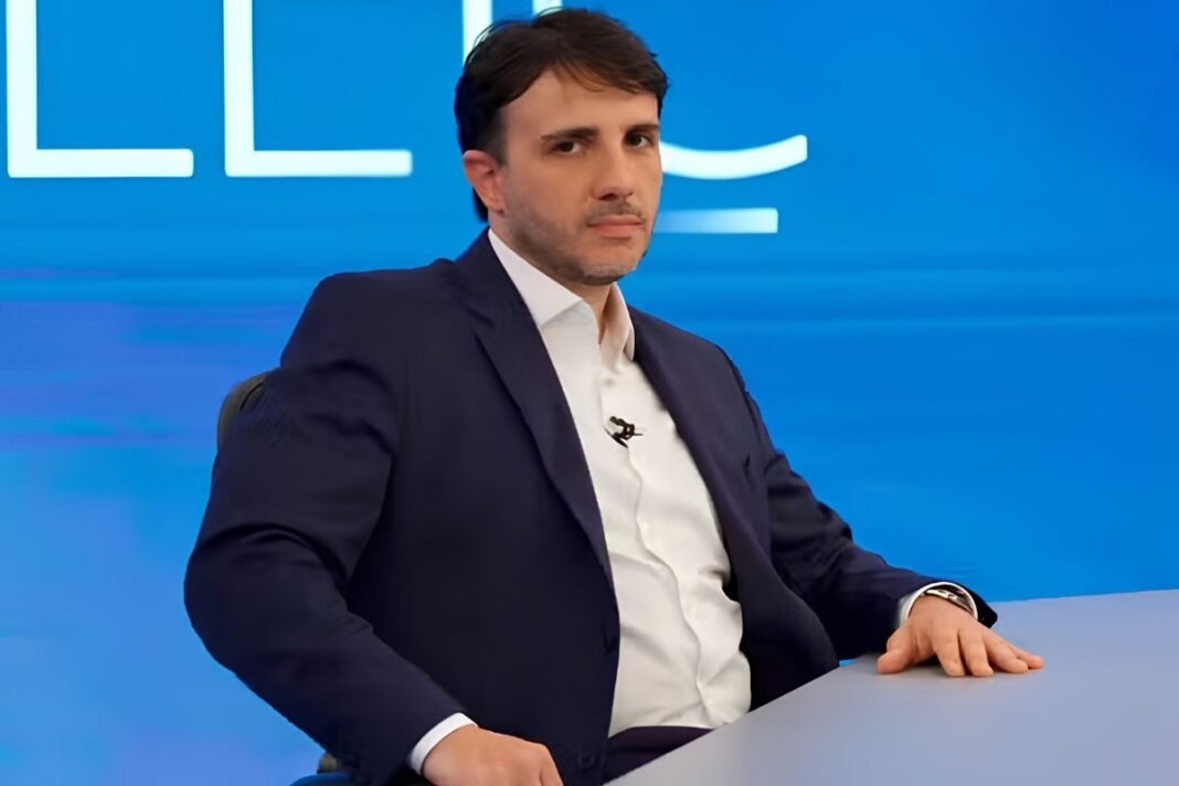 Proposta de Renan Santos sobre armamento nuclear brasileiro gera debate estratégico Proposta de Renan Santos sobre armamento nuclear brasileiro gera debate estratégico