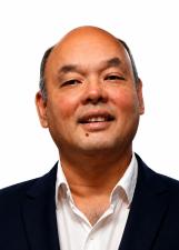 Foto oficial de DR CHOU YI